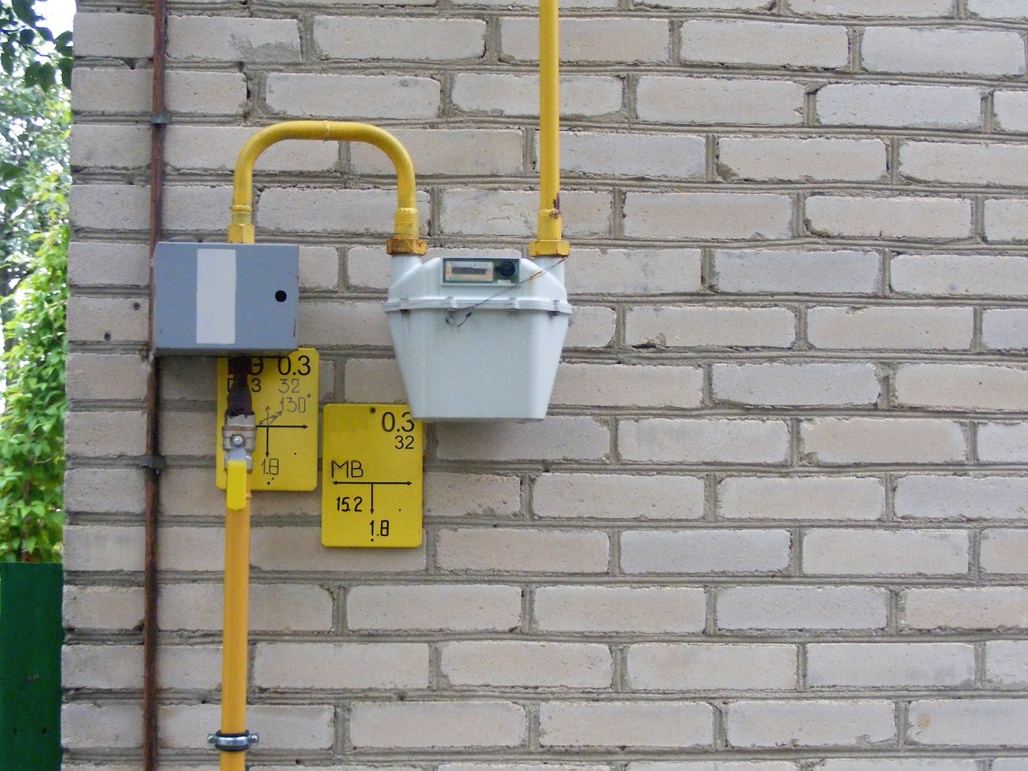 The Scent of Warning: How to Tell If Your Gas Line Needs Replacement ...